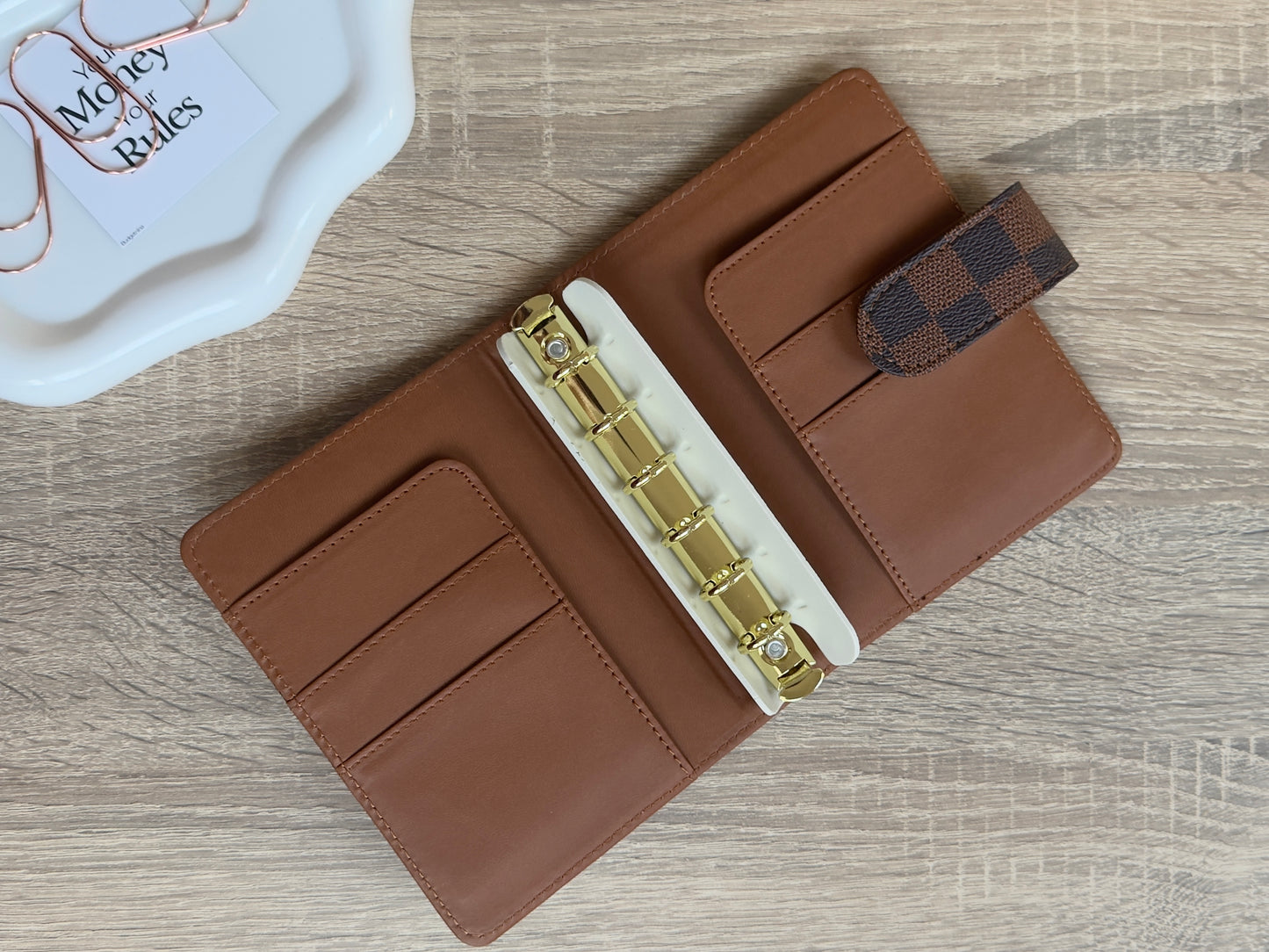 A7 Budget Binder mit Karo Detail & goldener Hardware – Cash Stuffing Ringbuch