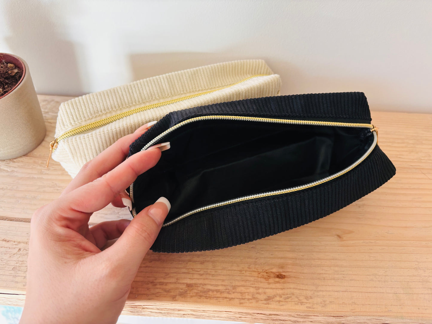 Federtasche Cord Look – Schwarz / Creme | Aufbewahrung | Zubehör