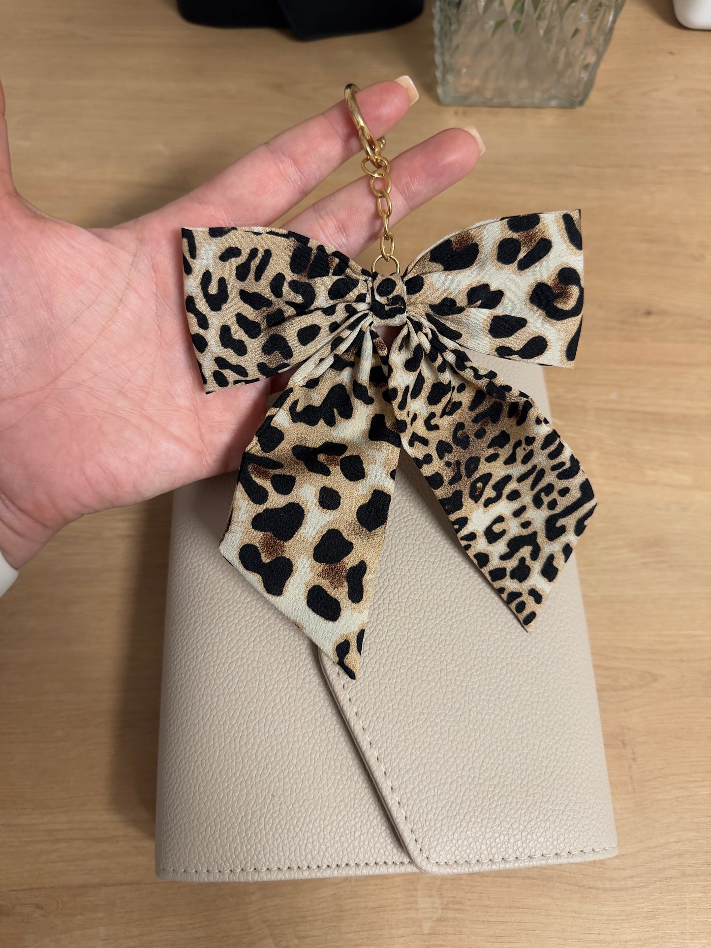 Binder Anhänger Schleife "Leo" – Stylisches Cash Stuffing Zubehör